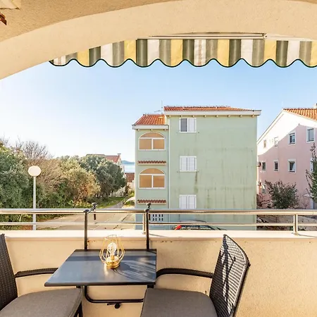 1 Bedroom Beautiful In Apartment Kozino