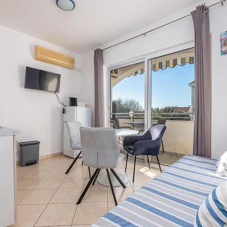 Apartment 1 Bedroom Beautiful In