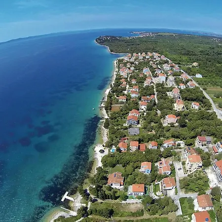 1 Bedroom Beautiful In Kozino